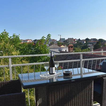 House Suzana Semesterbostad Pula