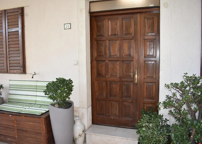 House Suzana * Πούλα