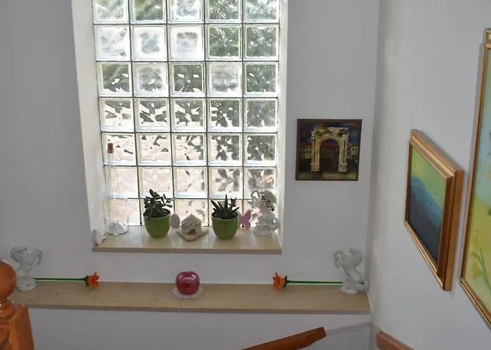 House Suzana Πούλα