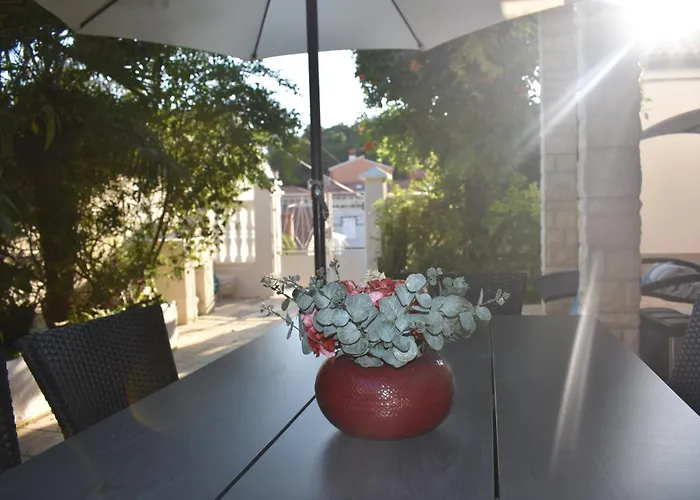 House Suzana * Πούλα