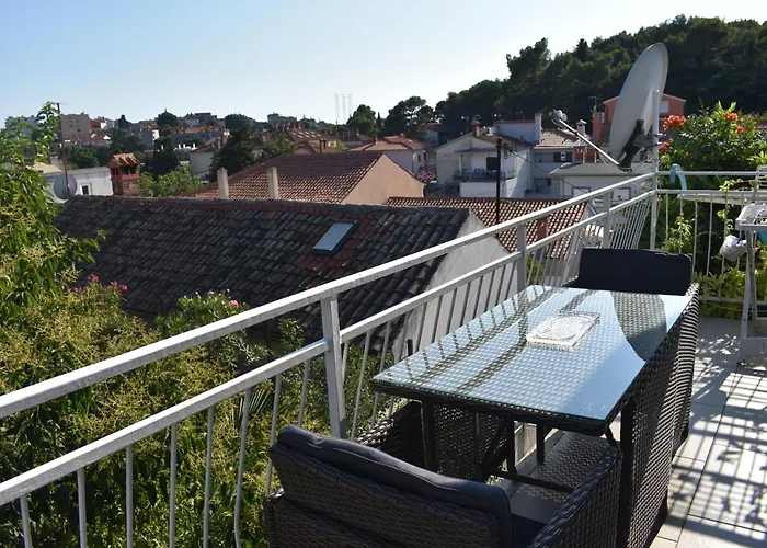 House Suzana Πούλα