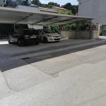 House Suzana בית נופש פולה