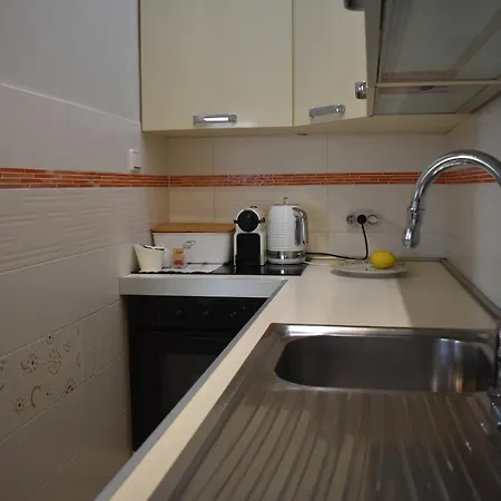 House Suzana פולה